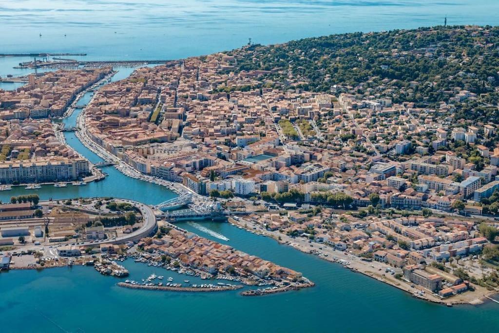 Апартаменти Le Calme A Deux Pas Du Port De Сет Екстер'єр фото
